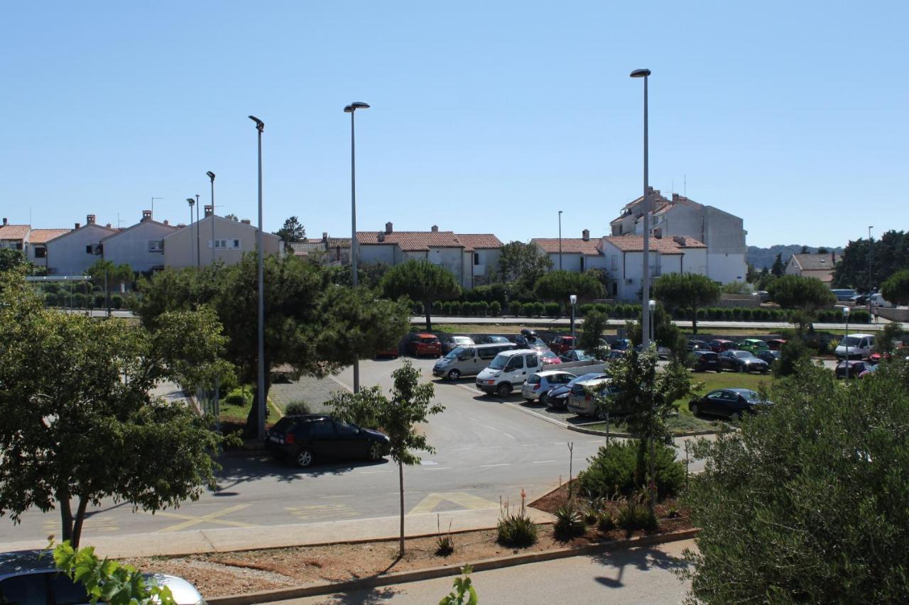 Apartments With A Parking Space Mali Lošinj Exterior foto
